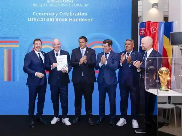 Milei ausente en la cumbre del Mundial 2030: dura reacción de la AFA y respaldo a la ampliación de equipos