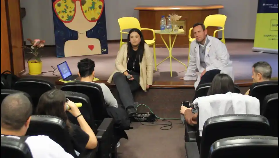 En la UAP realizaron un conversatorio sobre prevención del suicidio en el marco del “Septiembre Amarillo”