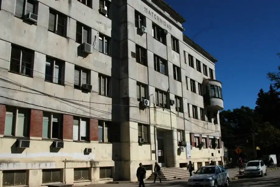 Una nena de 12 años apuñaló por la espalda a su hermano de 11 en medio de una discusión