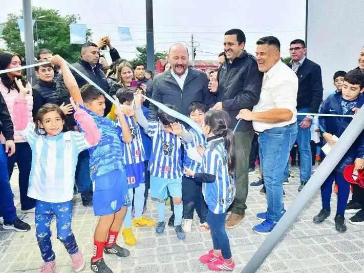 Insfrán cerró la semana con una nueva inauguración