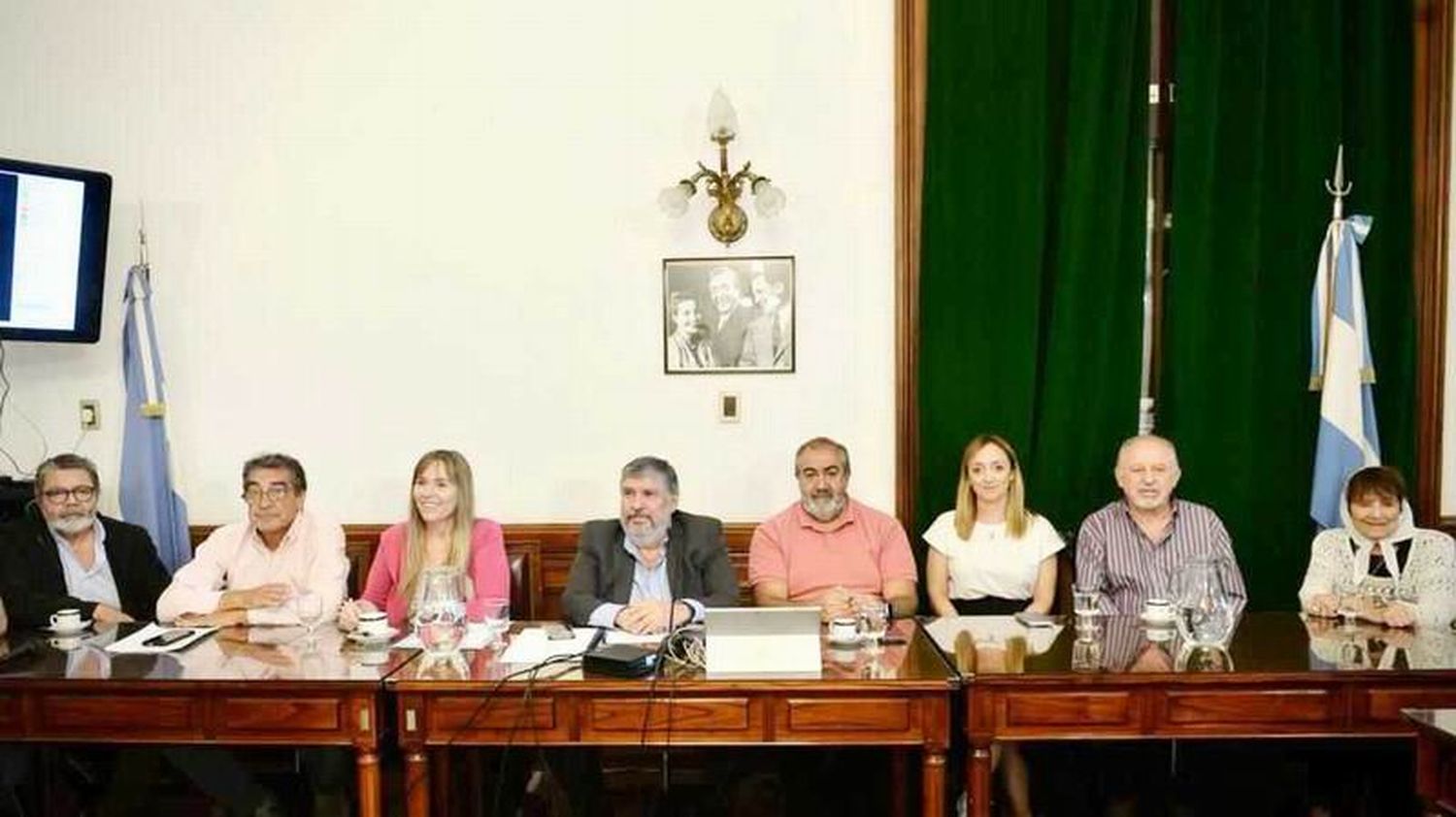 Senadores de UxP pidieron una
sesión especial para tratar el DNU