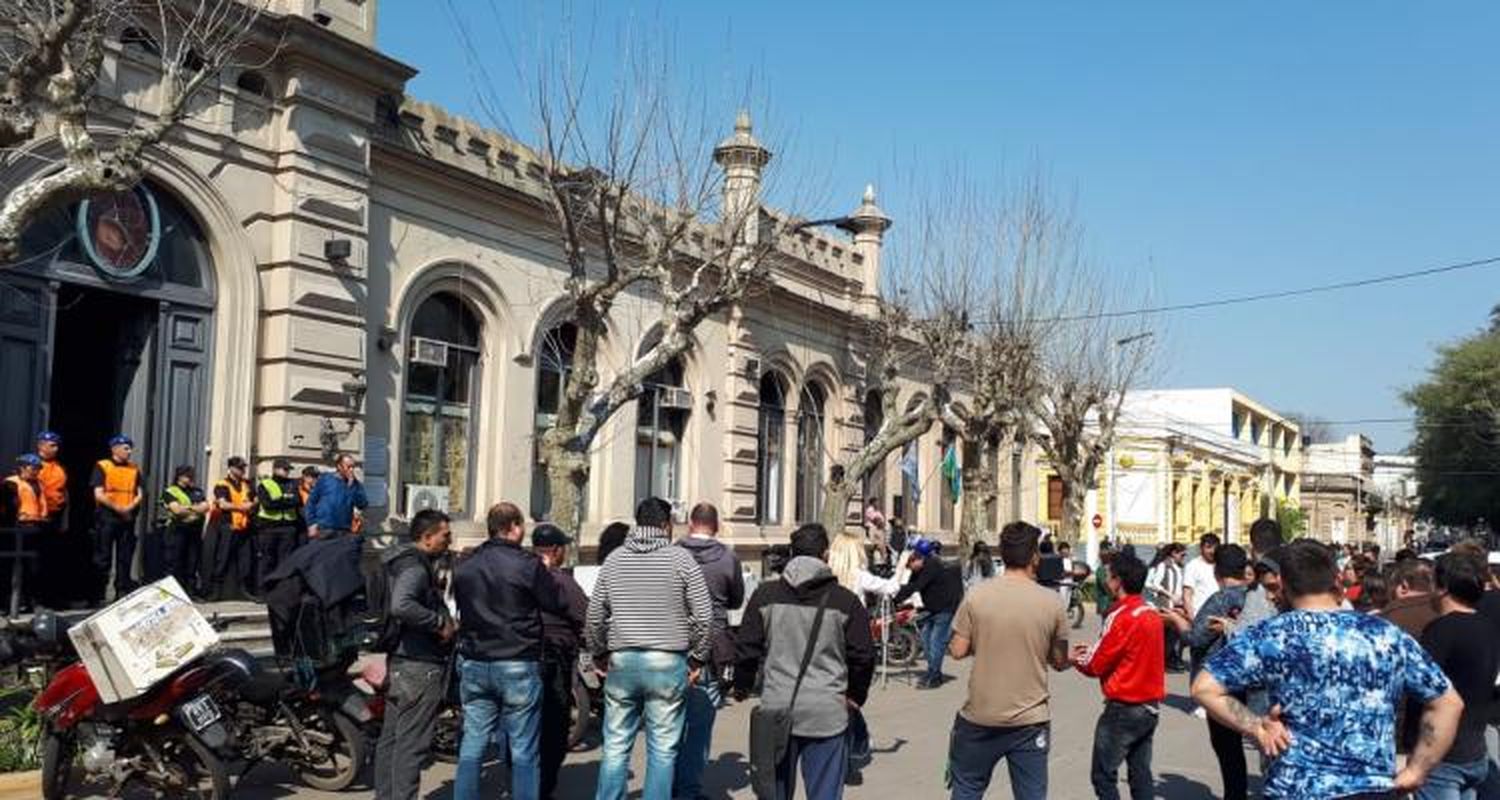 El gobierno espera el borrador del convenio  para adherir a la Policía Comunal