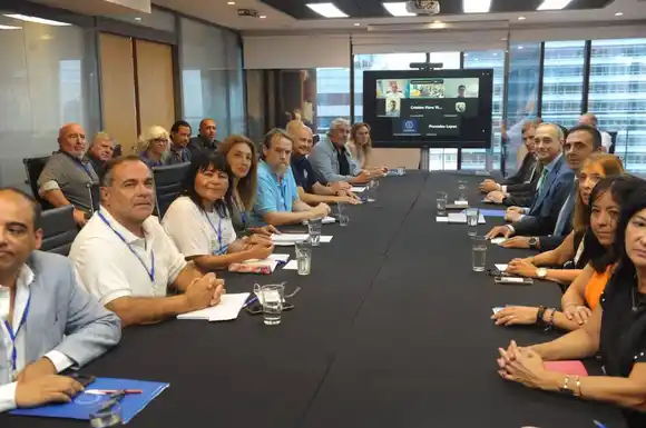 Obligan al Gobierno a convocar a la paritaria nacional docente