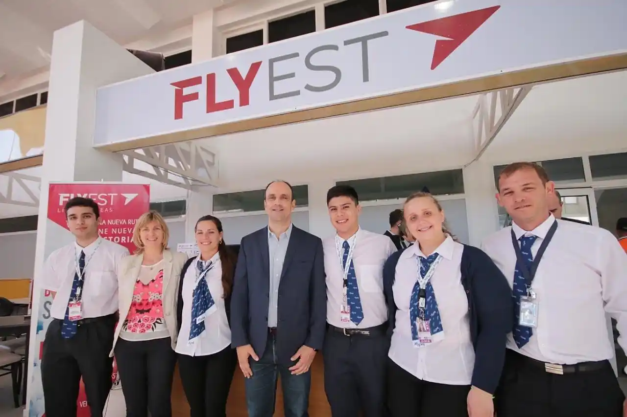José Corral participó del vuelo inaugural de Flyest