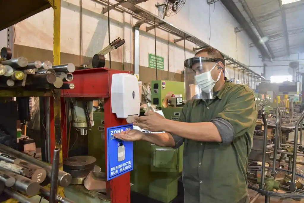 La mitad de la industria tuvo problemas para operar en junio por la cuarentena