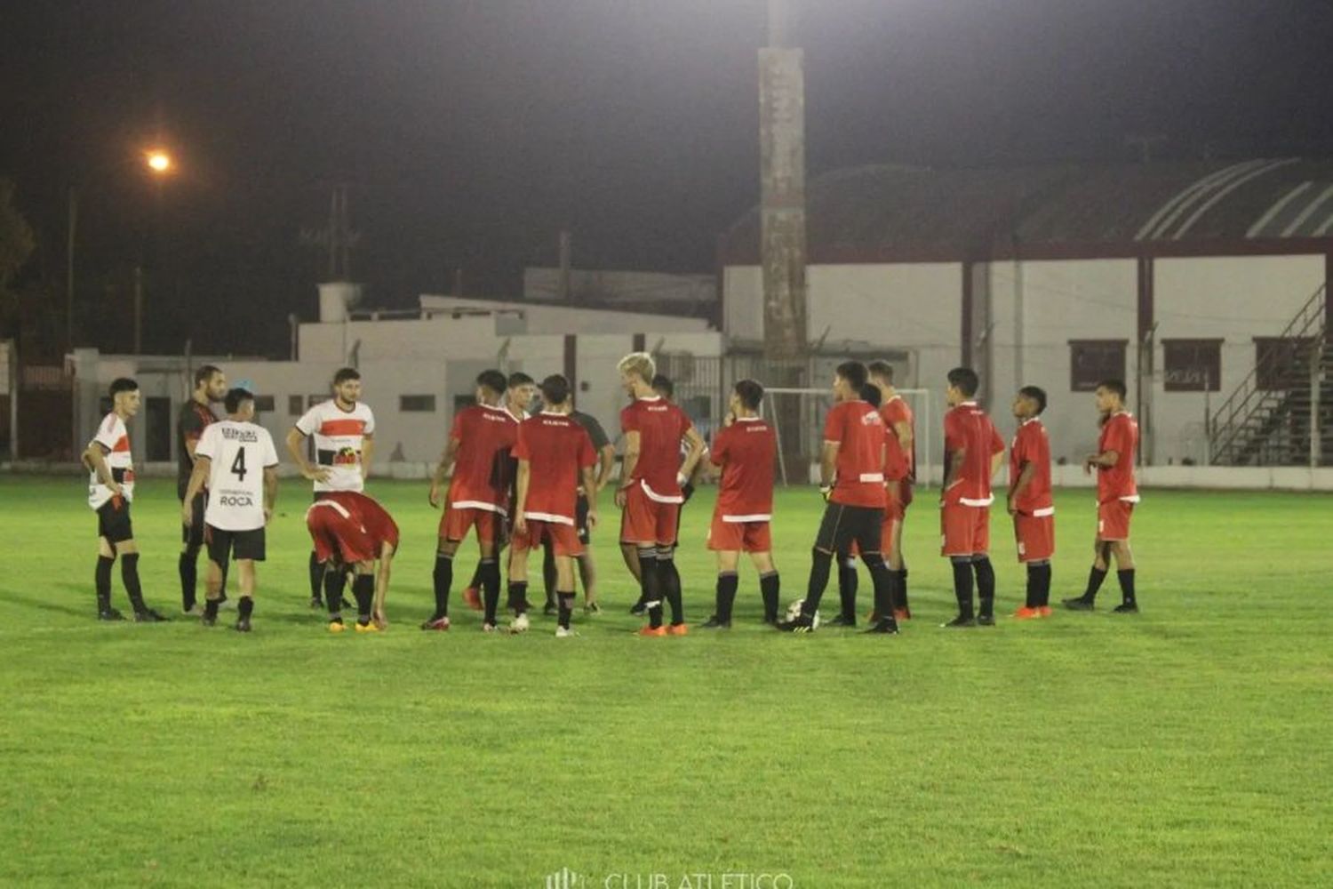 Entrena el León de cara a su debut en el Federal A ( Facebook 9 de Julio)