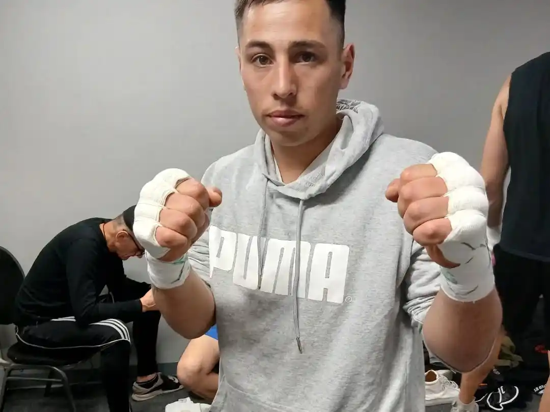 Gonzalo Manriquez antes de la pelea.