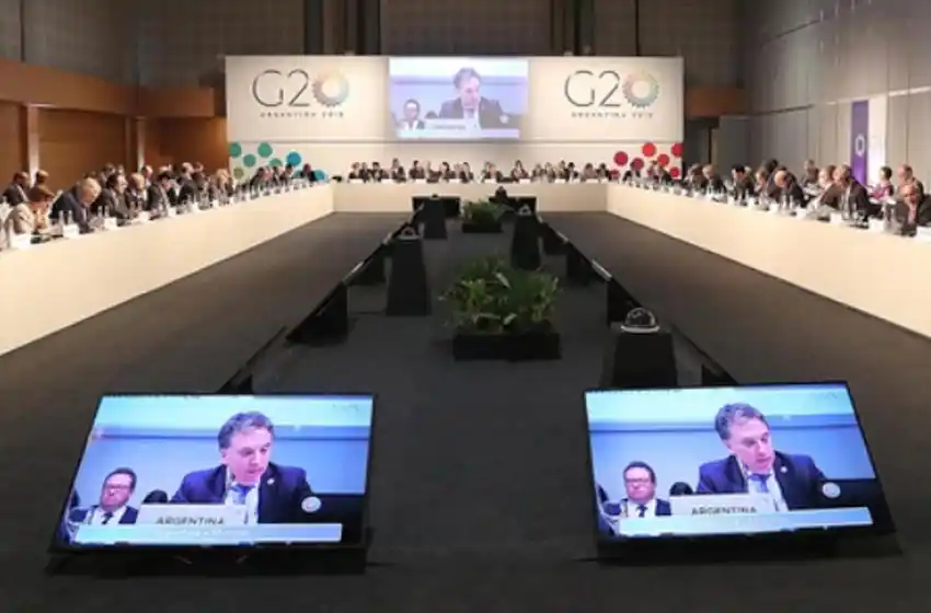 Buscan moderar la «guerra comercial» entre Estados Unidos, Europa y China