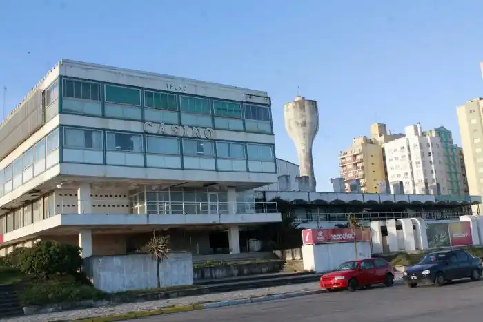 El Casino sigue sin definición