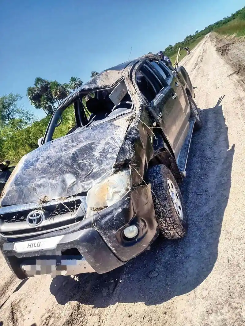 Volcó una camioneta y 
falleció un joven de 20 años