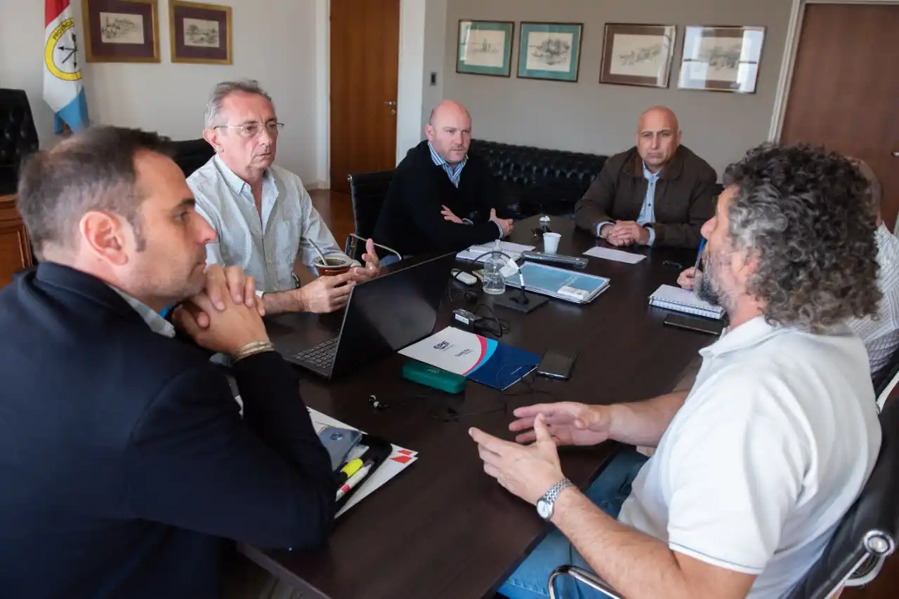 El Gobierno de Santa Fe y Fececo trabajan para lograr mayor eficiencia en el consumo de energía