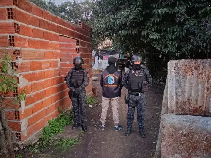 Fuerte operativo contra el narcomenudeo en Entre Ríos: allanamientos, detenidos y más de $1,4 millones secuestrados