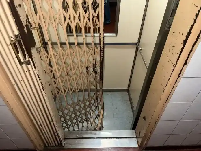 Nene de año y medio murió tras caer nueve pisos por el hueco del ascensor