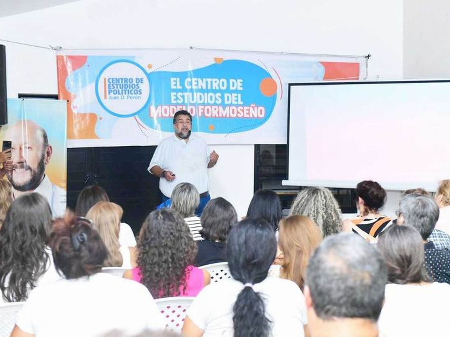 Jornada de análisis del mensaje del 
gobernador Insfrán en la Legislatura