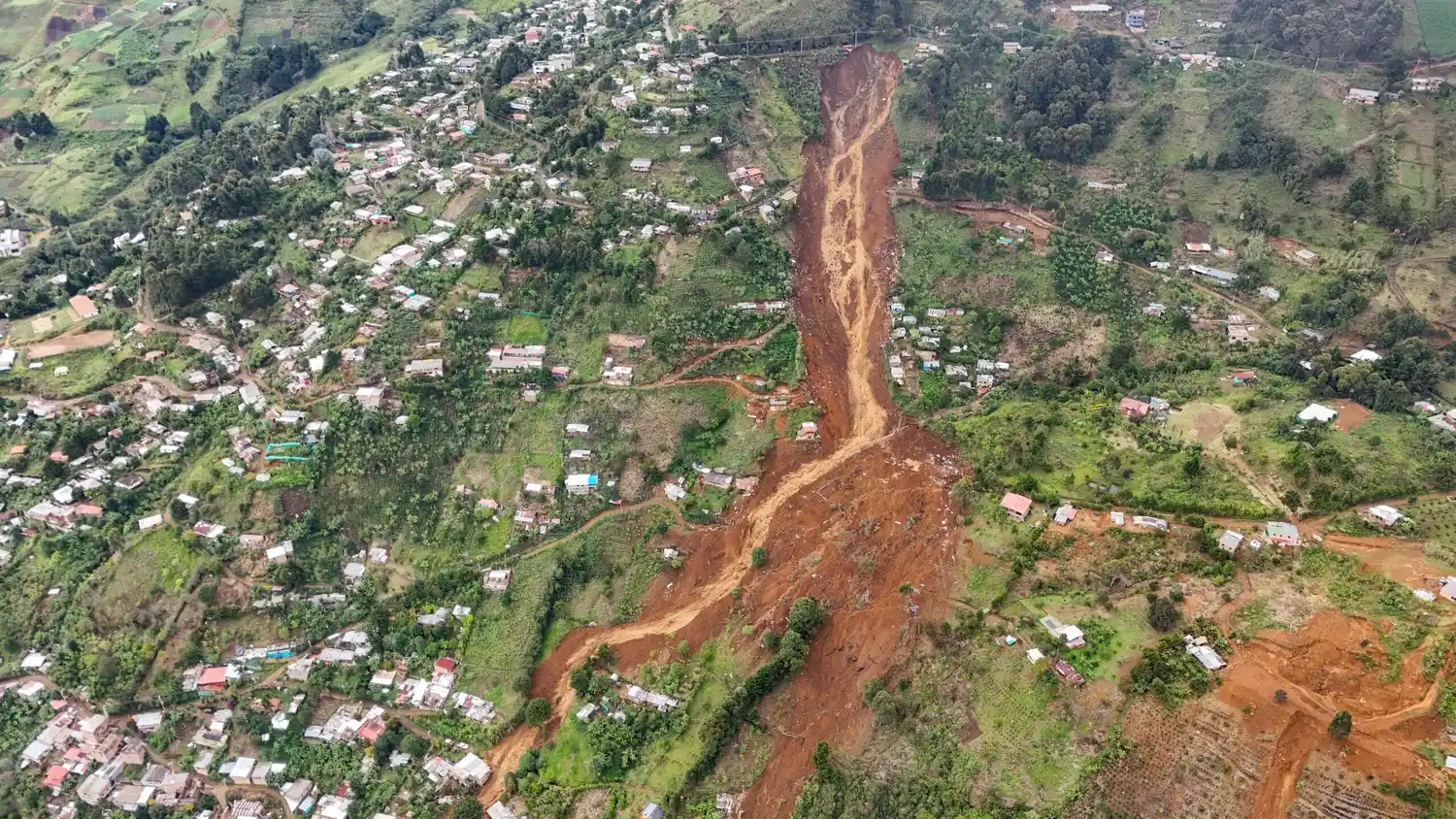Aumentan a once los muertos en Colombia por deslizamiento de tierra