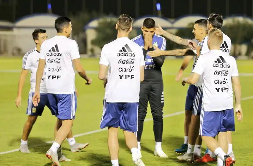 Nuevo ensayo con variantes para Scaloni