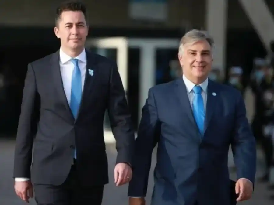 Manuel Calvo y Martín Llaryora.