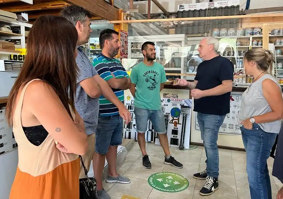 Ferrante y Rabinovich dialogaron con  comerciantes locales