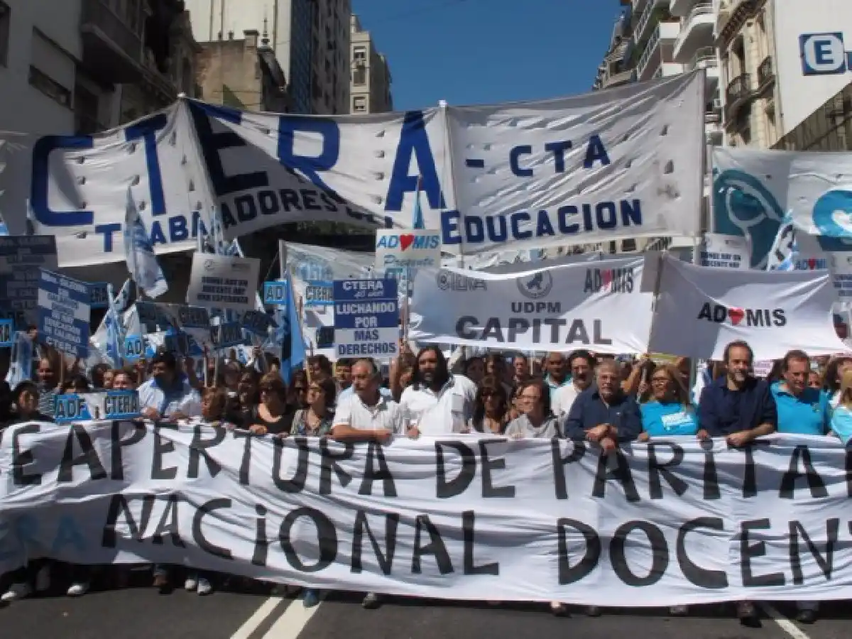 Anunciaron la convocatoria a una paritaria nacional docente