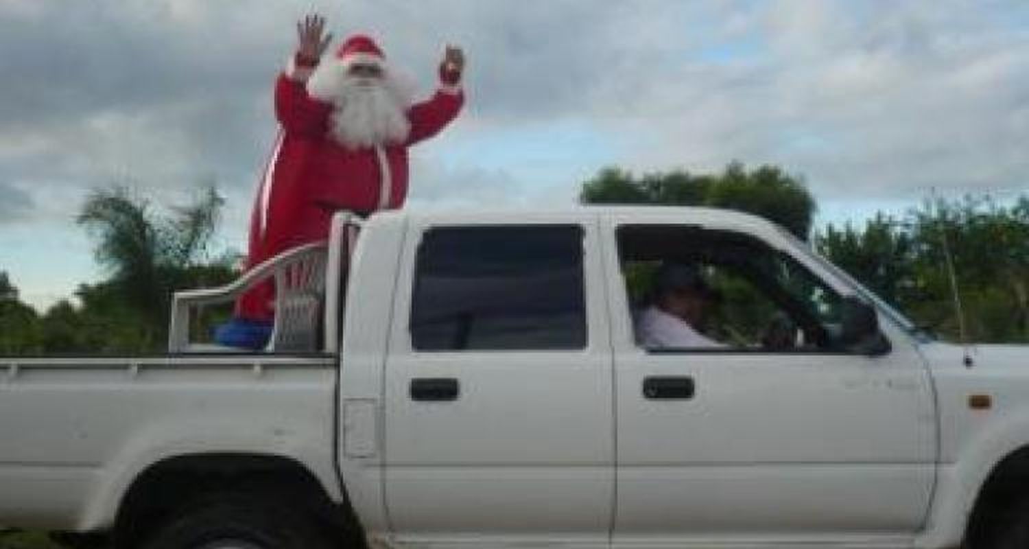 Papá Noel recorrió la ciudad