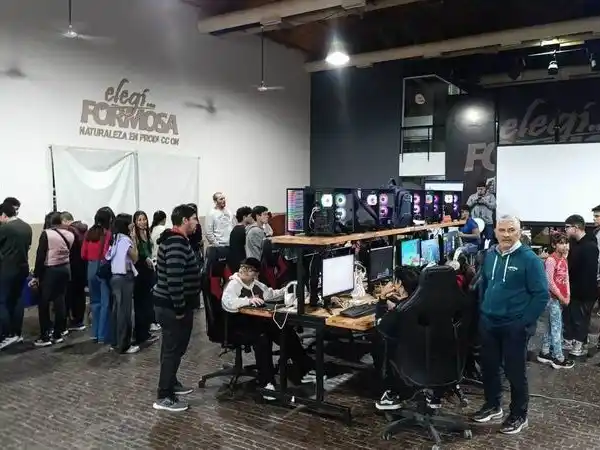 Se concretó una nueva edición del Mercado 
comunitario de emprendedores en el Galpón G