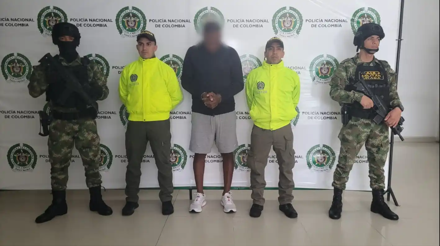 CAE ALIAS “PONCHO” solicitado por los delitos narcotráfico por Corte de Texas