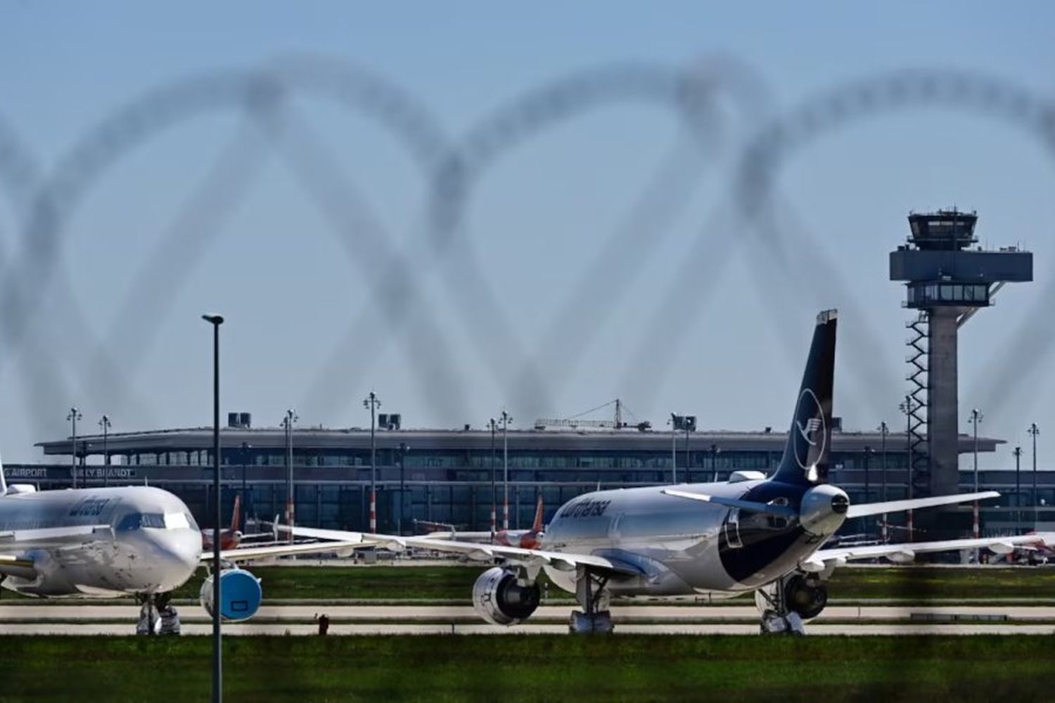 Caos y preocupación por un fallo informático a nivel mundial: afectó a aeropuertos, trenes, hospitales y bancos