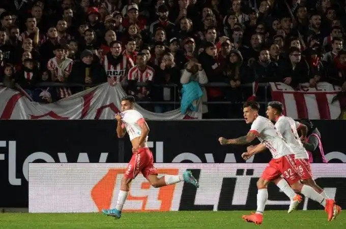 Argentinos le ganó a Estudiantes por penales y clasificó a las semifinales