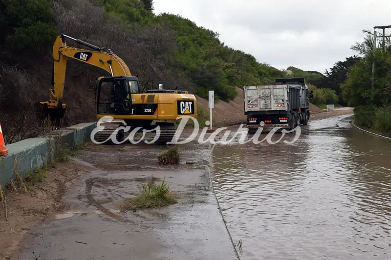 Trabajos en la Avda. 2 hacia la escollera