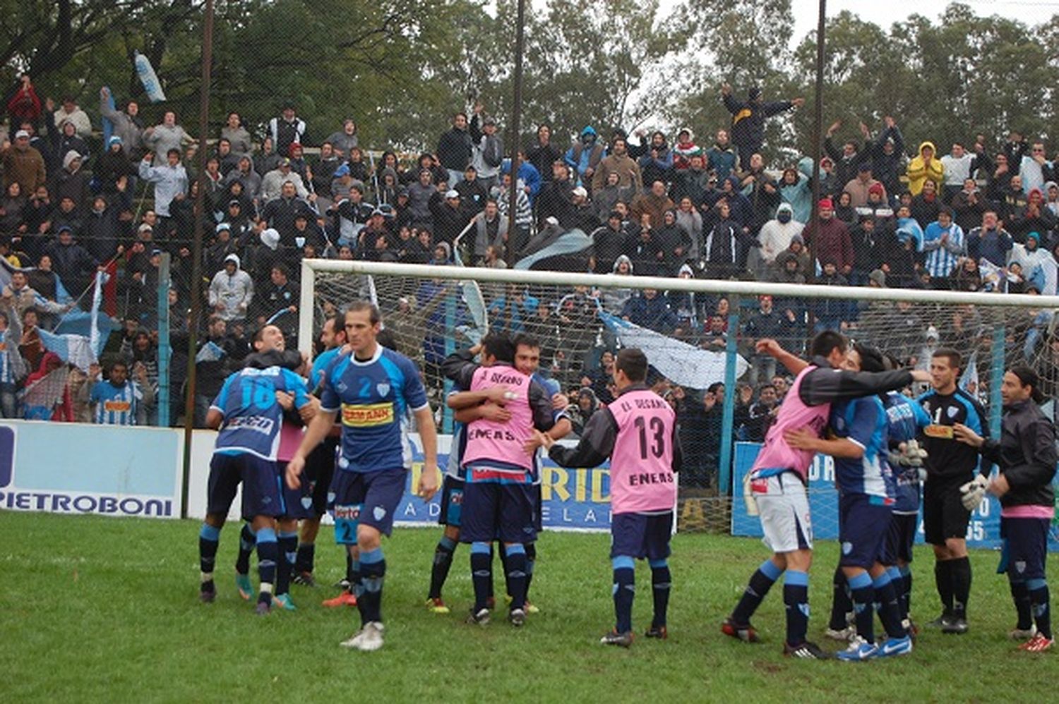 Juventud se quedó con el duelo entrerriano y sigue puntero