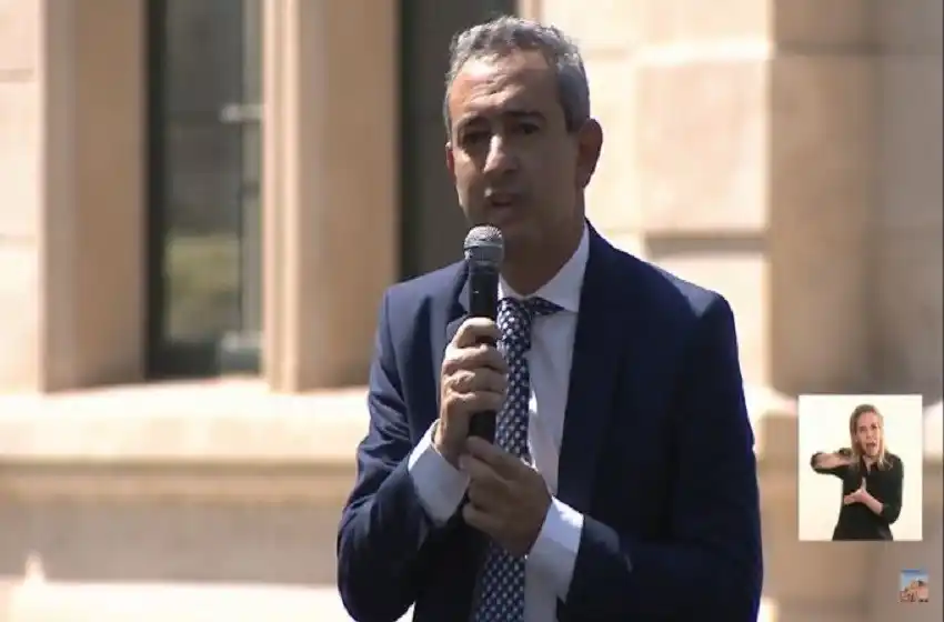 Javkin le respondió al juez de la causa por la quema en las islas: «¿Sabrá que hay días que no se puede respirar?»