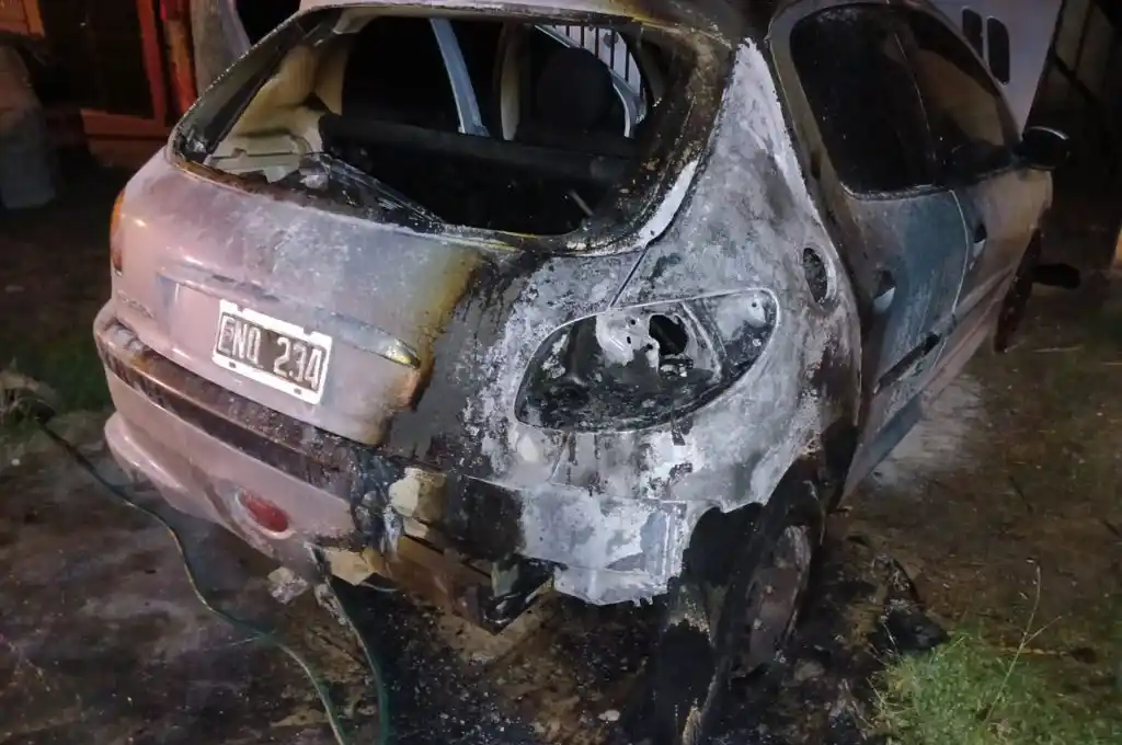 Se incendió un auto