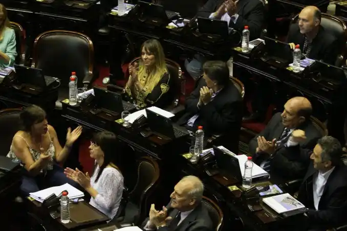 El FpV logró el quórum y aprobó leyes en defensa de los trabajadores