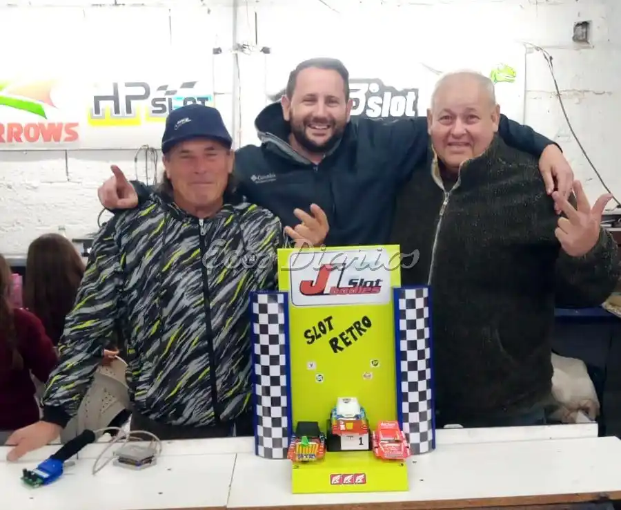 Tatin Rodríguez junto a Eduardo y Jorge Zicarelli