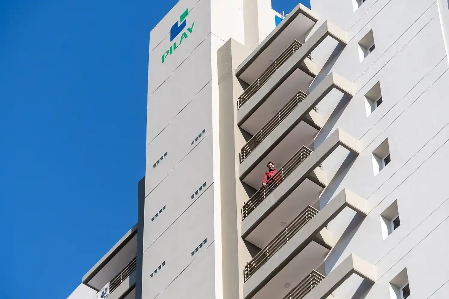 Pilay inauguró dos edificios: San Jerónimo 66 y San Jerónimo 64