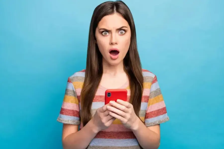 Un hombre la intentó estafar con $57.000 por WhatsApp, lo insultó y él le pidió el Instagram: “Cuando quieras”