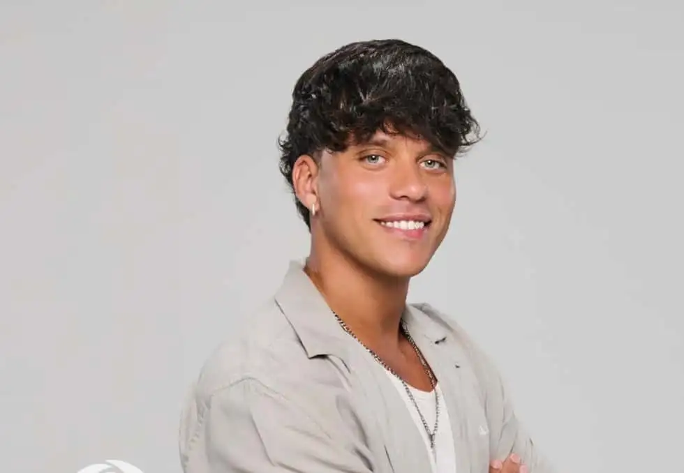 GH