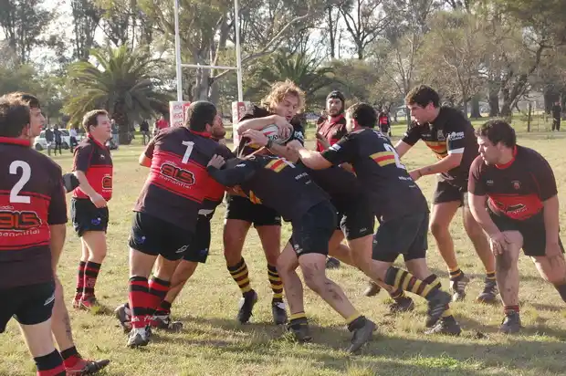 Carpinchos recibe a Central en El Parque