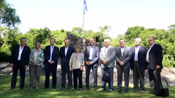 Argentina y Uruguay avanzan en acuerdos históricos   