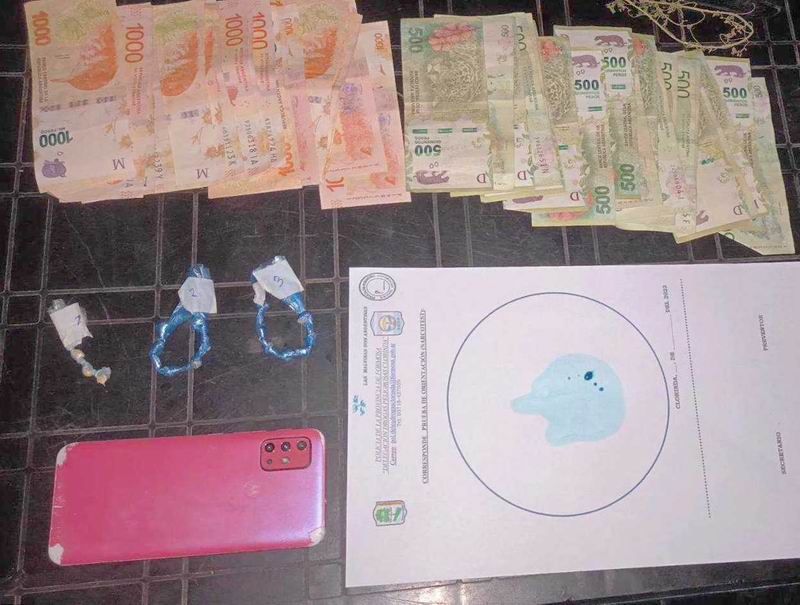 En Clorinda y capital dos jóvenes fueron
detenidos por venta de estupefacientes