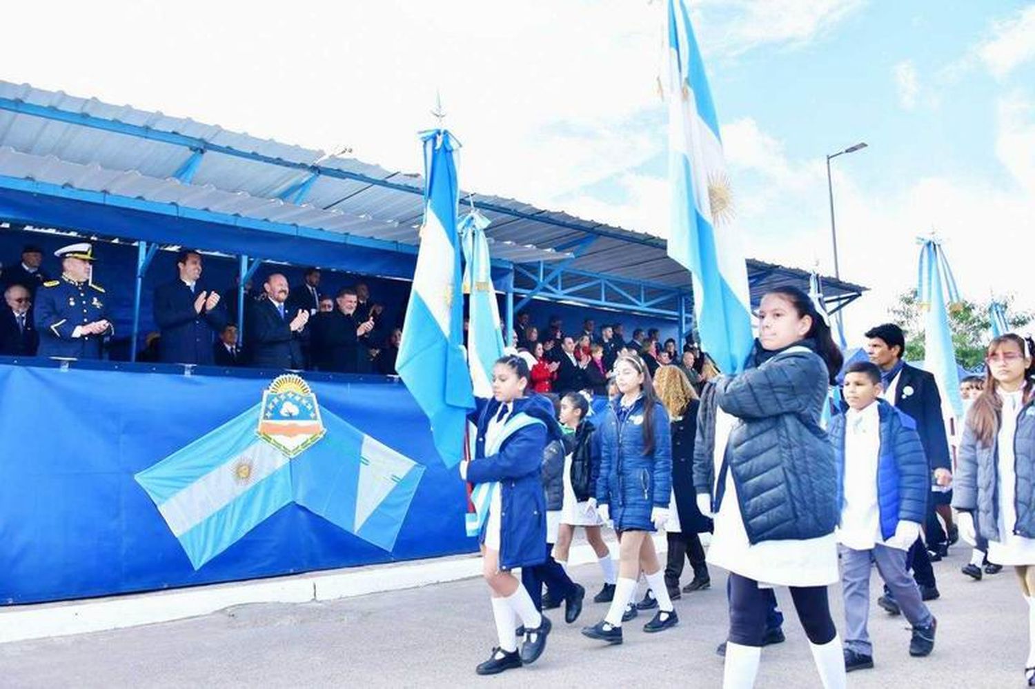 Insfrán encabezó los festejos patrios en el circuito cinco