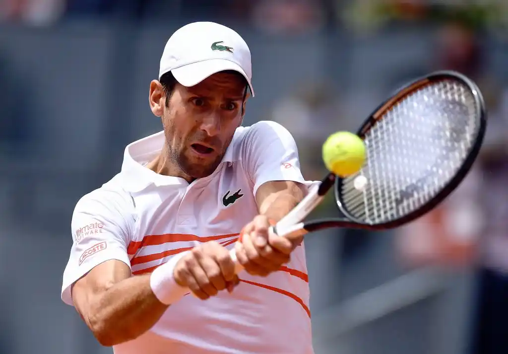 Djokovic y Federer, a octavos
