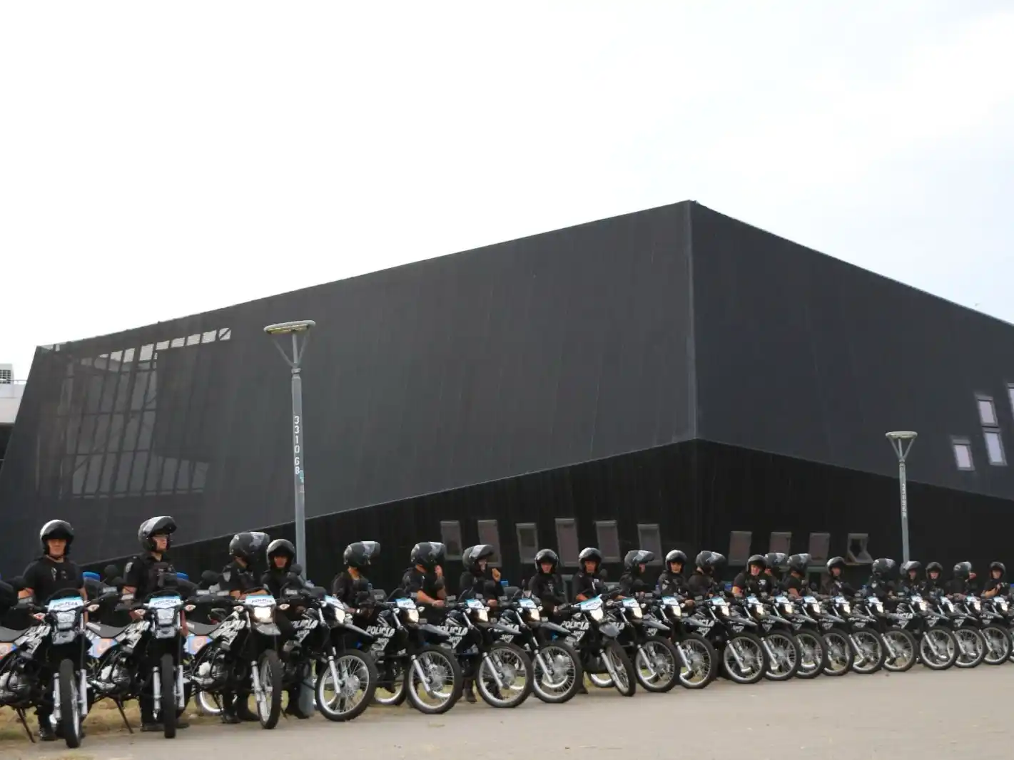 La provincia entregó 90 motos para reforzar la seguridad en Rosario