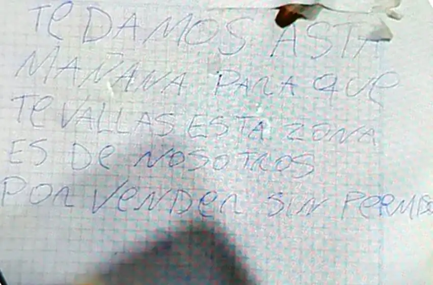 «Te damos dos días para que te vayas»: denunció que le balearon la casa y le dejaron una carta amenazante