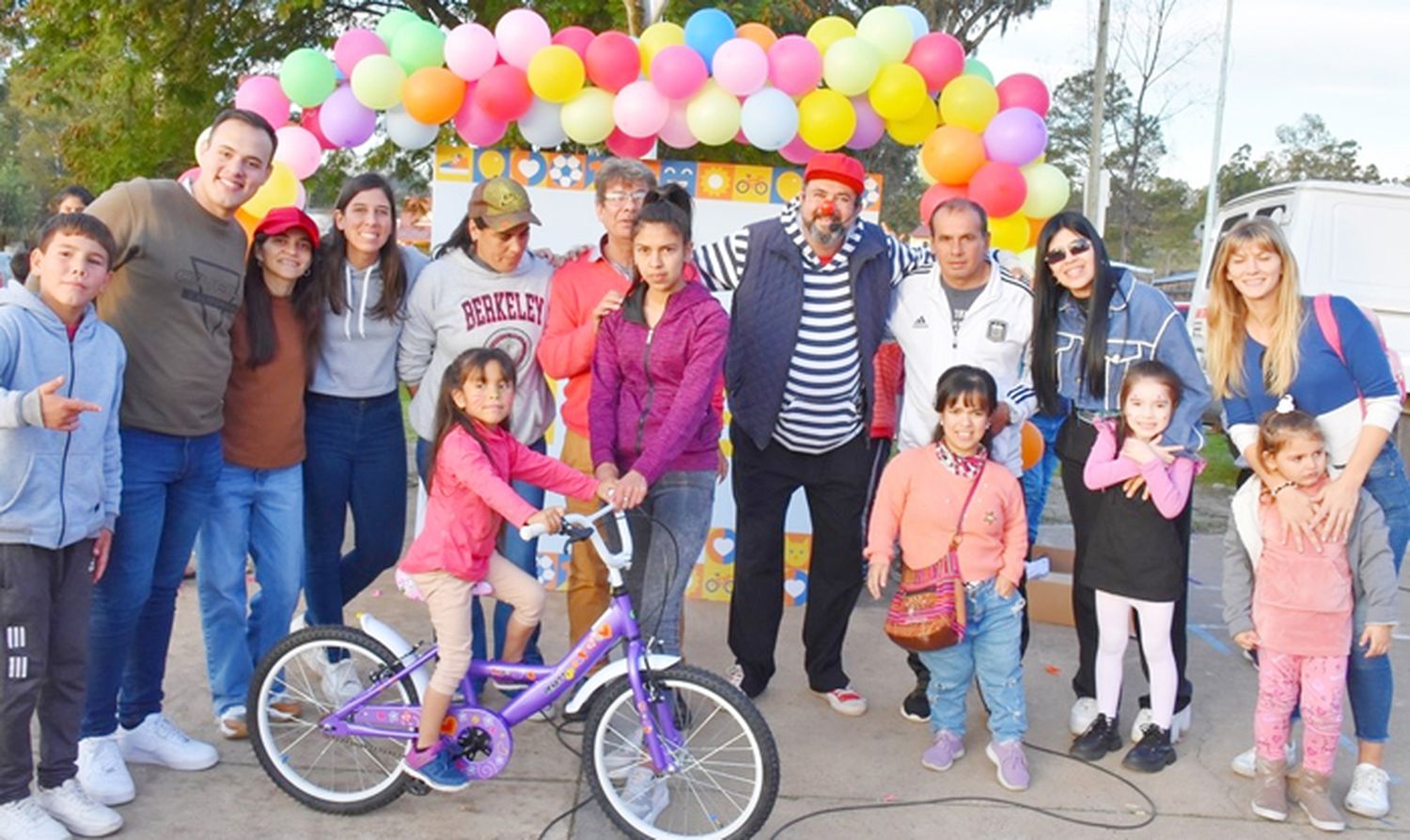 Los festivales llevan alegría a los barrios populares