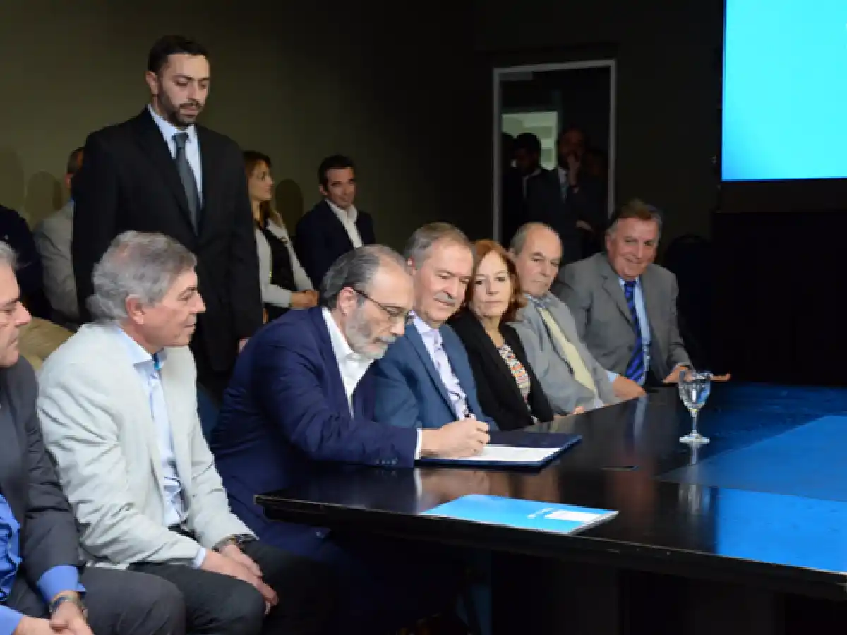 Bancor anunció créditos para conexiones domiciliarias de gas natural