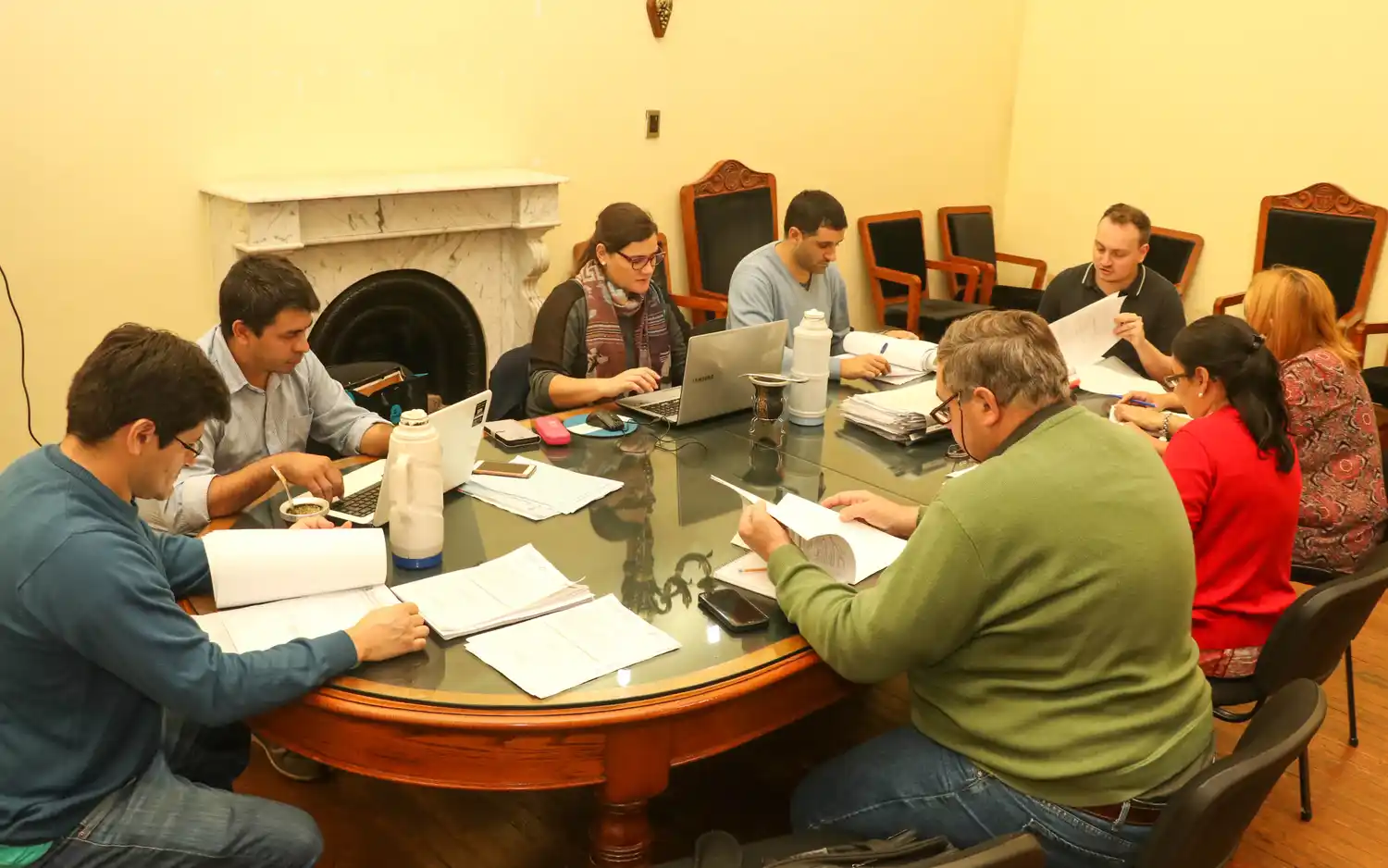 Consejo Becario: casi cien hijos de activos y pasivos municipales demandan la ayuda para estudiar