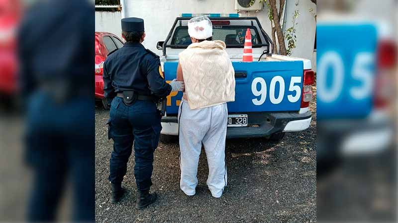 Alcoholizada apuñaló a su madre y después se golpeó la cabeza contra la pared
