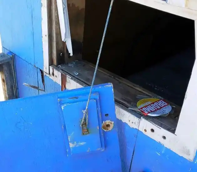 Nuevo ataque vandálico y robo en refugio de los guardavidas