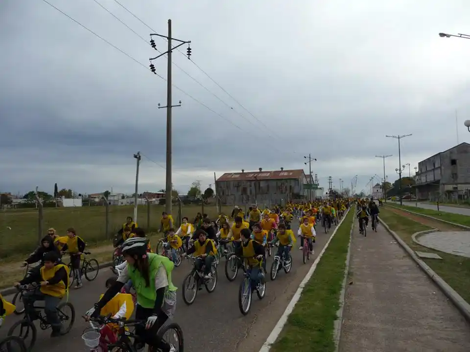 "Pedaleada familiar” para promocionar los beneficios de la bicicleta